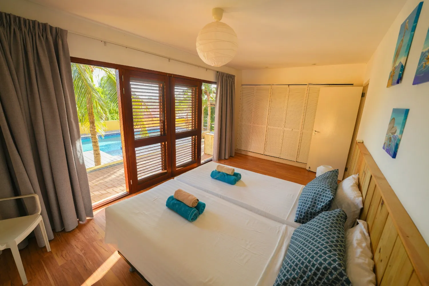 Slaapkamer binnen Villa SandeMarie Curacao